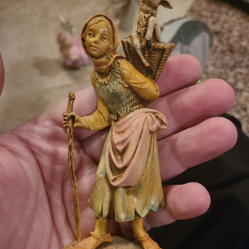 Collectable Fontanini 1983 Depose Italy Miriam With Lamb Figurine